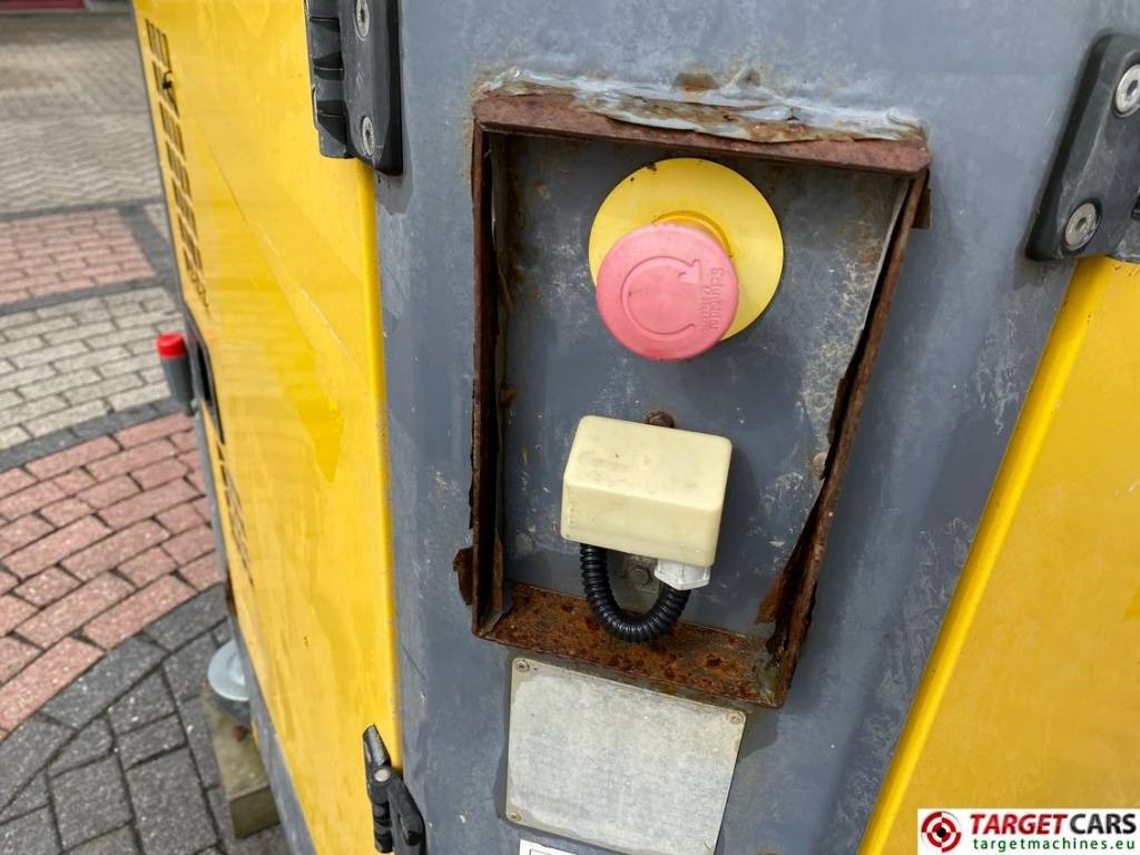 Atlas Copco QLB60 Tower Light 4x 320W Led - Tháp thắp sáng: hình 3 Atlas Copco QLB60 Tower Light 4x 320W Led - Tháp thắp sáng: hình 3