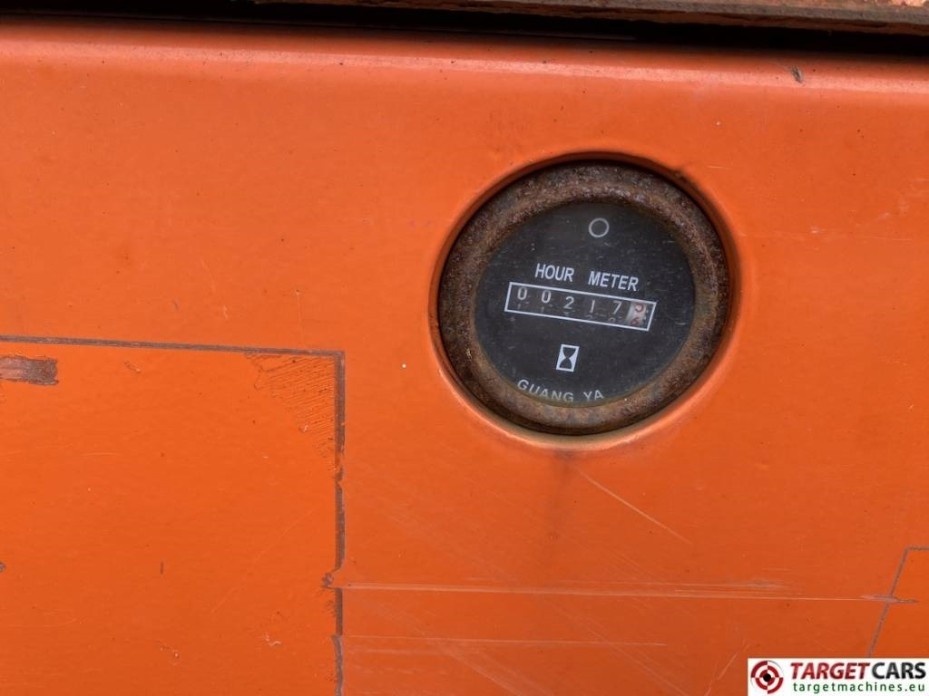 Máy nâng người hình kéo Dingli JCPT1612DC Electric Scissor Work Lift 1570cm: hình 12 Máy nâng người hình kéo Dingli JCPT1612DC Electric Scissor Work Lift 1570cm: hình 12