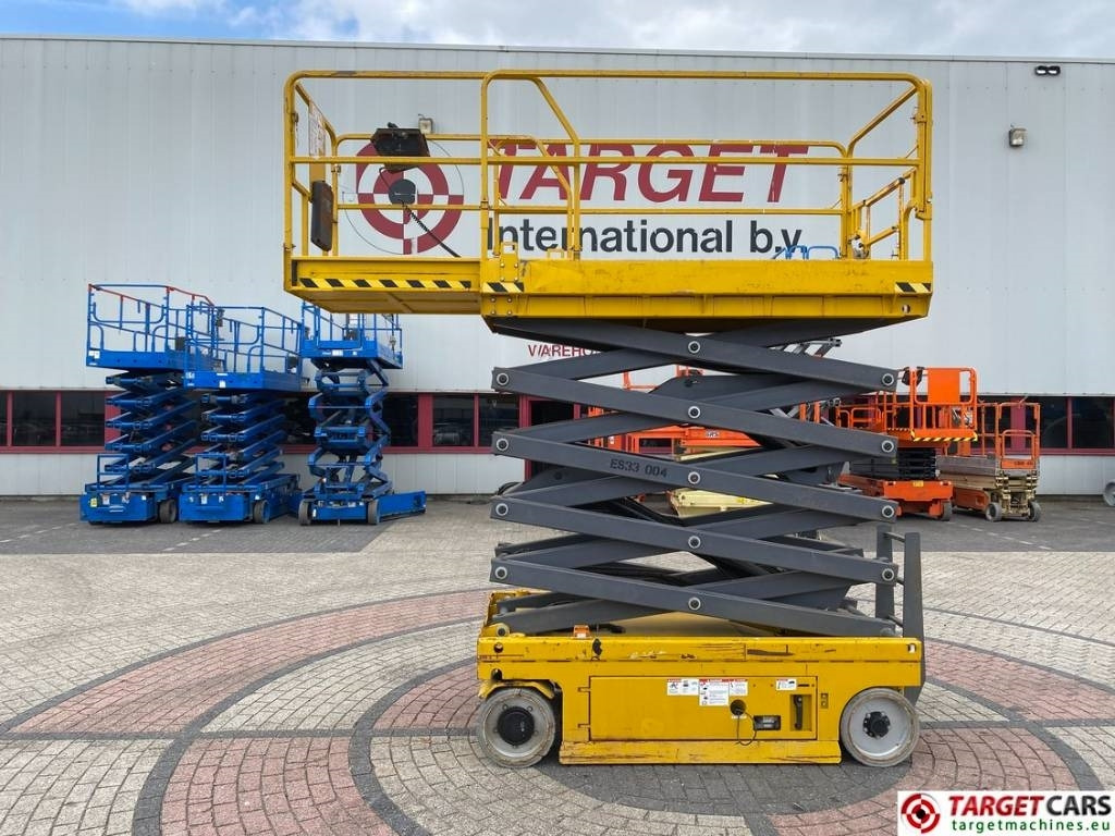 GMG 3346-ED Electric Scissor Work LIft 1200cm - Máy nâng người hình kéo: hình 5 GMG 3346-ED Electric Scissor Work LIft 1200cm - Máy nâng người hình kéo: hình 5