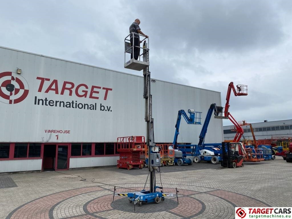 Genie AWP-25S Electric AC Vertical Mast Work Lift 950cm - Máy nâng người thẳng đứng: hình 5 Genie AWP-25S Electric AC Vertical Mast Work Lift 950cm - Máy nâng người thẳng đứng: hình 5