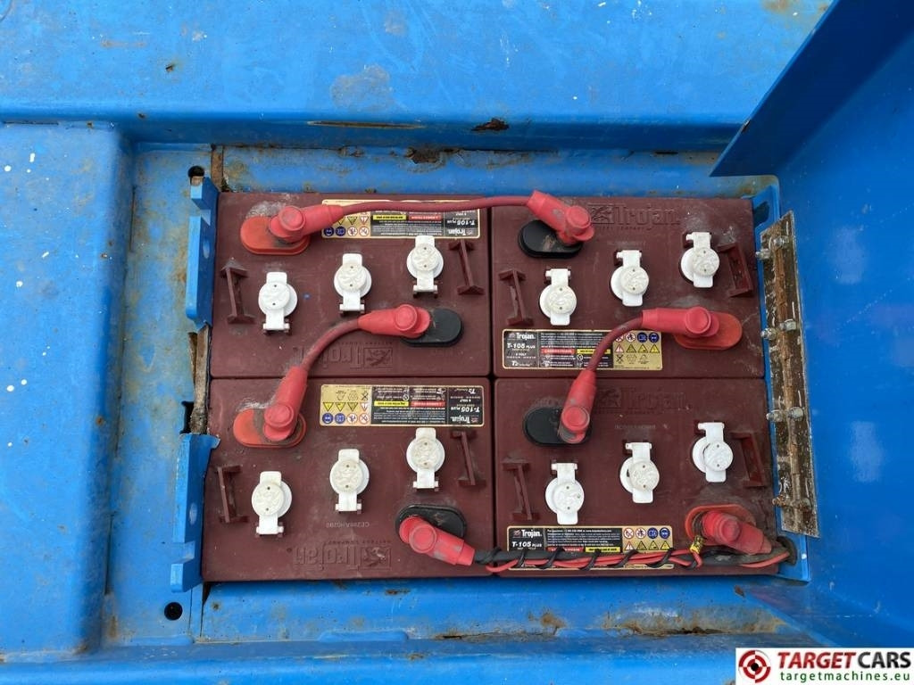 Máy nâng người thẳng đứng Genie GR15 Runabout Electric Vertical Mast Lift 652cm: hình 20