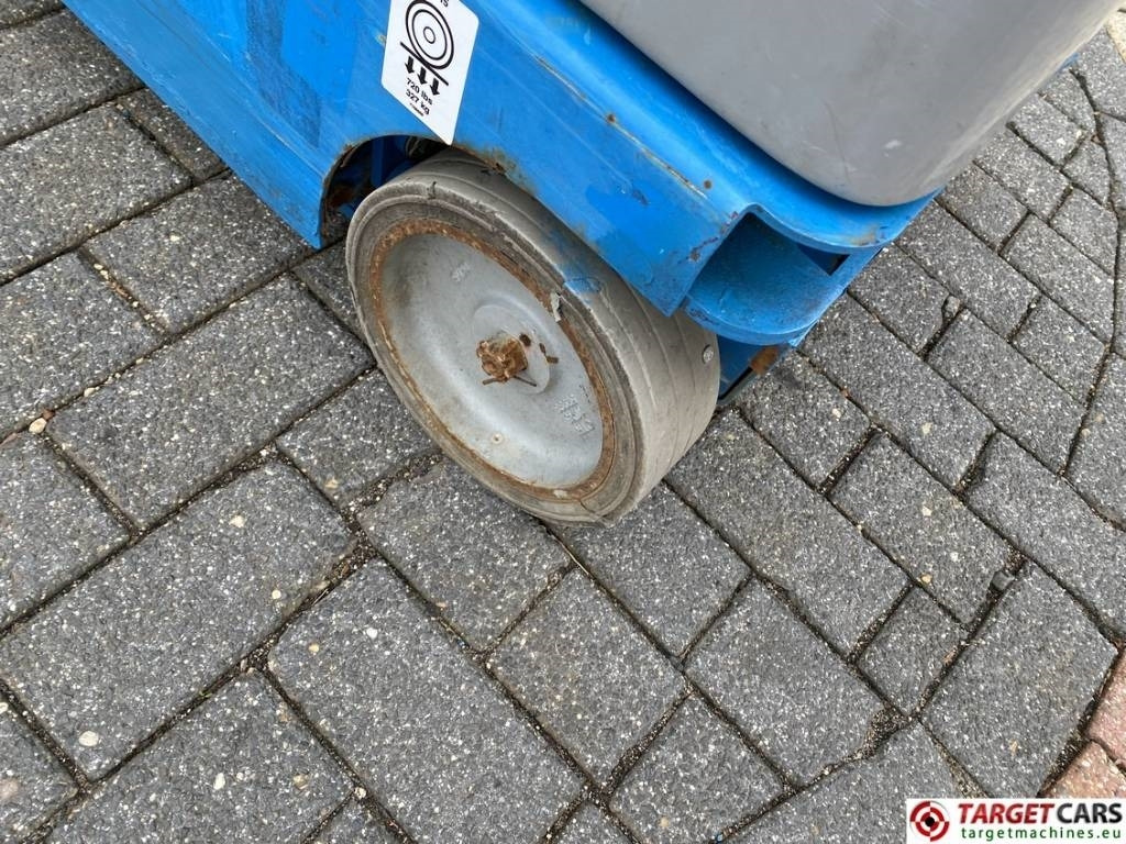 Máy nâng người thẳng đứng Genie GR15 Runabout Electric Vertical Mast Lift 652cm: hình 24