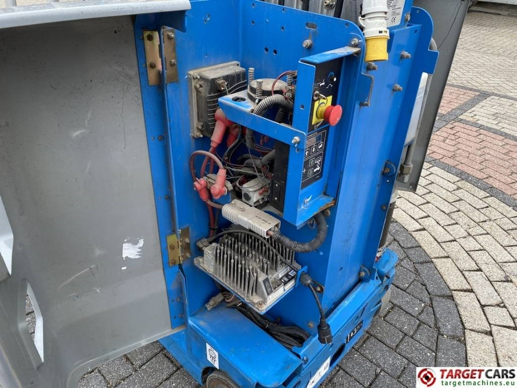 Máy nâng người thẳng đứng Genie GR15 Runabout Electric Vertical Mast Lift 652cm: hình 17