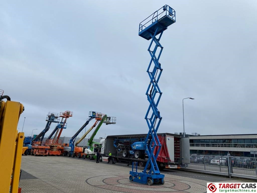 Cho thuê Genie GS-4047 Electric Scissor Work Lift 1389cm  Genie GS-4047 Electric Scissor Work Lift 1389cm: hình 7