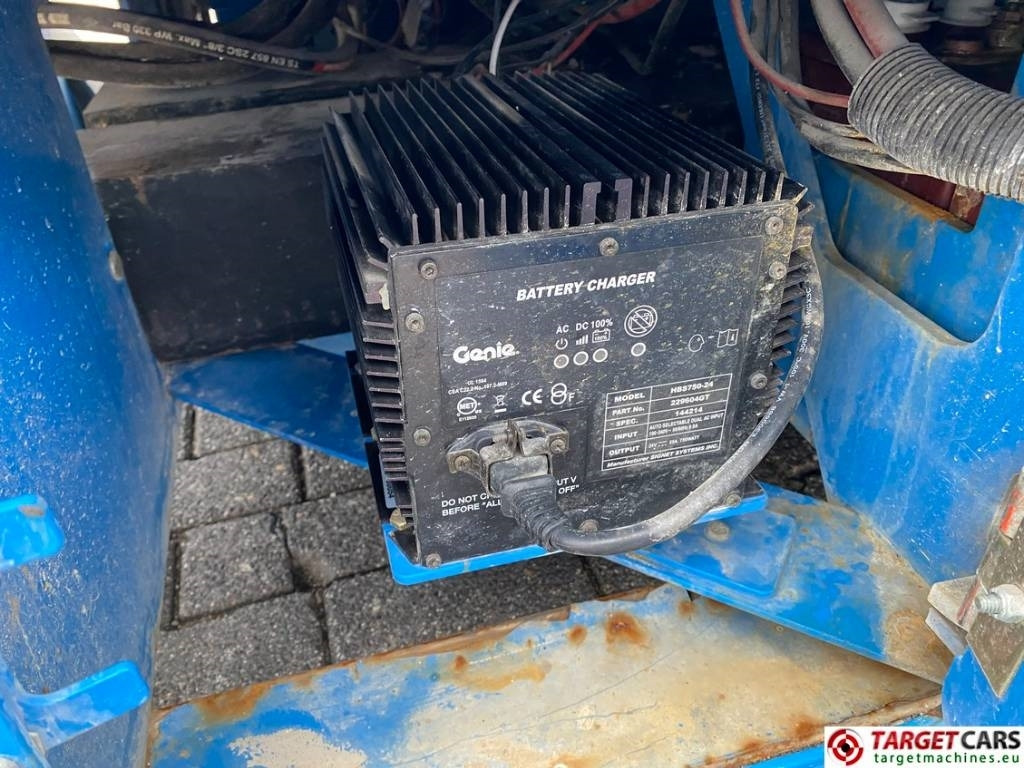 Cho thuê Genie GS-4047 Electric Scissor Work Lift 1389cm  Genie GS-4047 Electric Scissor Work Lift 1389cm: hình 16