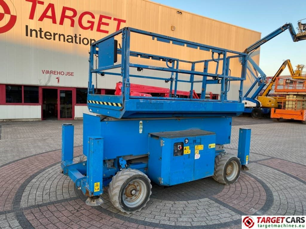 Genie GS-4069 DC Electric GS4069 Scissor WorkLift 1412cm - Máy nâng người hình kéo: hình 1 Genie GS-4069 DC Electric GS4069 Scissor WorkLift 1412cm - Máy nâng người hình kéo: hình 1