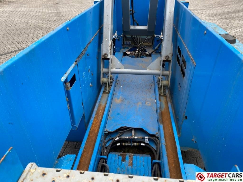 Máy nâng người hình kéo Genie GS-4069 RT LPG 4x4 Scissor Work Lift 1412cm: hình 34 Máy nâng người hình kéo Genie GS-4069 RT LPG 4x4 Scissor Work Lift 1412cm: hình 34