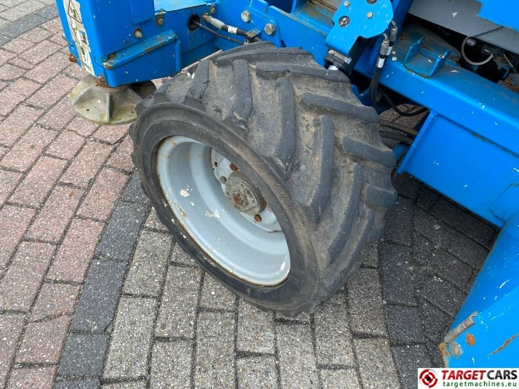 Máy nâng người hình kéo Genie GS-4069 RT LPG 4x4 Scissor Work Lift 1412cm: hình 21 Máy nâng người hình kéo Genie GS-4069 RT LPG 4x4 Scissor Work Lift 1412cm: hình 21