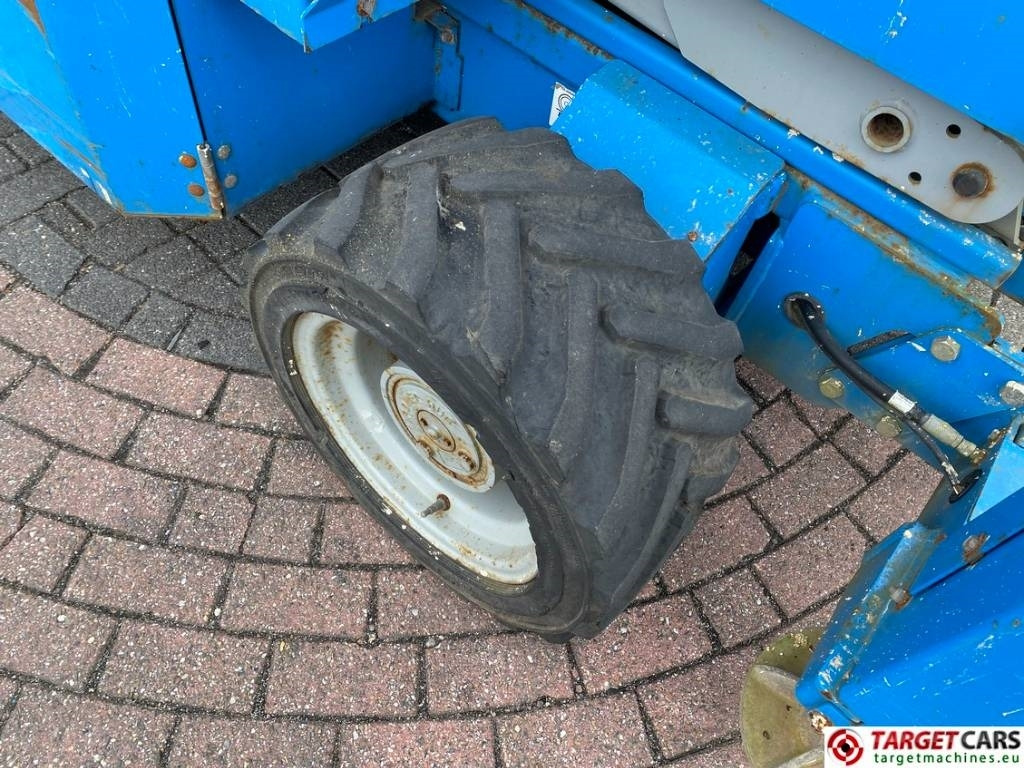 Máy nâng người hình kéo Genie GS-4069 RT LPG 4x4 Scissor Work Lift 1412cm: hình 24 Máy nâng người hình kéo Genie GS-4069 RT LPG 4x4 Scissor Work Lift 1412cm: hình 24