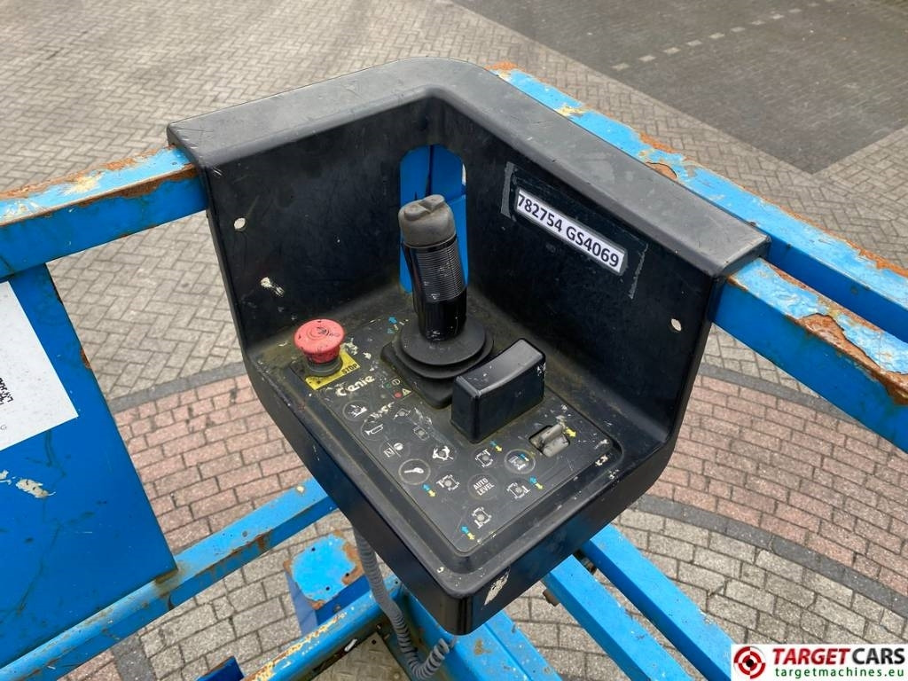 Máy nâng người hình kéo Genie GS-4069 RT LPG 4x4 Scissor Work Lift 1412cm: hình 9 Máy nâng người hình kéo Genie GS-4069 RT LPG 4x4 Scissor Work Lift 1412cm: hình 9