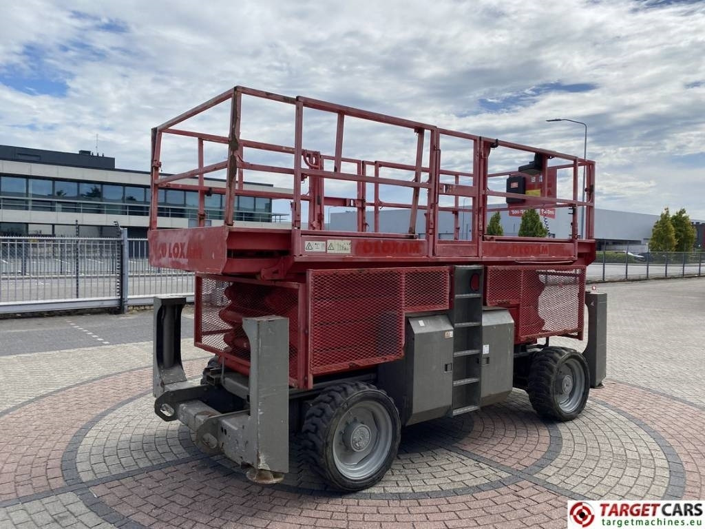 Genie GS-4390RT Diesel 4x4 Scissor Work Lift 1511cm - Máy nâng người hình kéo: hình 3 Genie GS-4390RT Diesel 4x4 Scissor Work Lift 1511cm - Máy nâng người hình kéo: hình 3