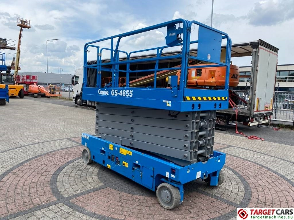 Genie GS-4655 Electric GS4655 Scissor Work Lift 1595cm - Máy nâng người hình kéo: hình 2 Genie GS-4655 Electric GS4655 Scissor Work Lift 1595cm - Máy nâng người hình kéo: hình 2