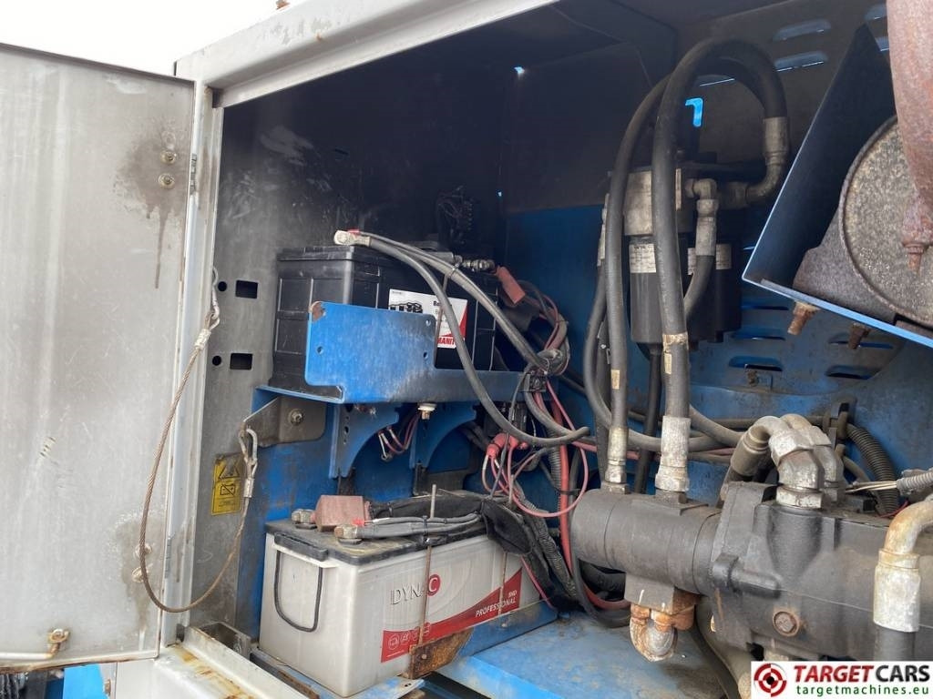 Cho thuê Genie S-100HD Articulated 4x4x4 Diesel Boom Lift 3248cm  Genie S-100HD Articulated 4x4x4 Diesel Boom Lift 3248cm: hình 44