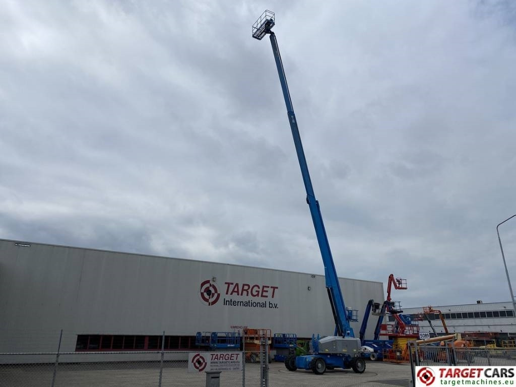 Genie S-100HD Articulated 4x4x4 Diesel Boom Lift 3248cm  - Xe nâng người hình viễn vọng kính: hình 5 Genie S-100HD Articulated 4x4x4 Diesel Boom Lift 3248cm  - Xe nâng người hình viễn vọng kính: hình 5