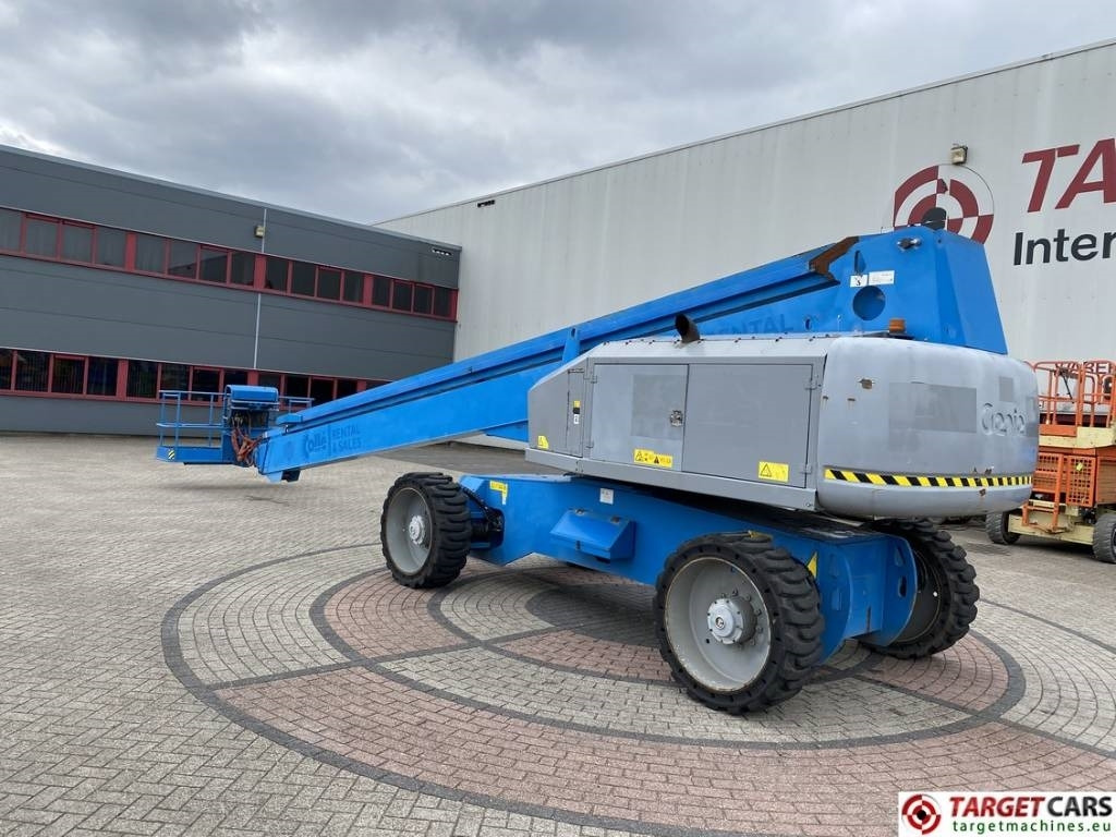 Genie S-100HD Articulated 4x4x4 Diesel Boom Lift 3248cm  - Xe nâng người hình viễn vọng kính: hình 4 Genie S-100HD Articulated 4x4x4 Diesel Boom Lift 3248cm  - Xe nâng người hình viễn vọng kính: hình 4