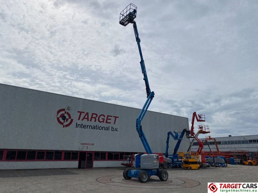 Genie Z-45/25J Articulated 4x4 Diesel Boom Work Lift 16M - Xe nâng người nhiều khớp nối: hình 5 Genie Z-45/25J Articulated 4x4 Diesel Boom Work Lift 16M - Xe nâng người nhiều khớp nối: hình 5