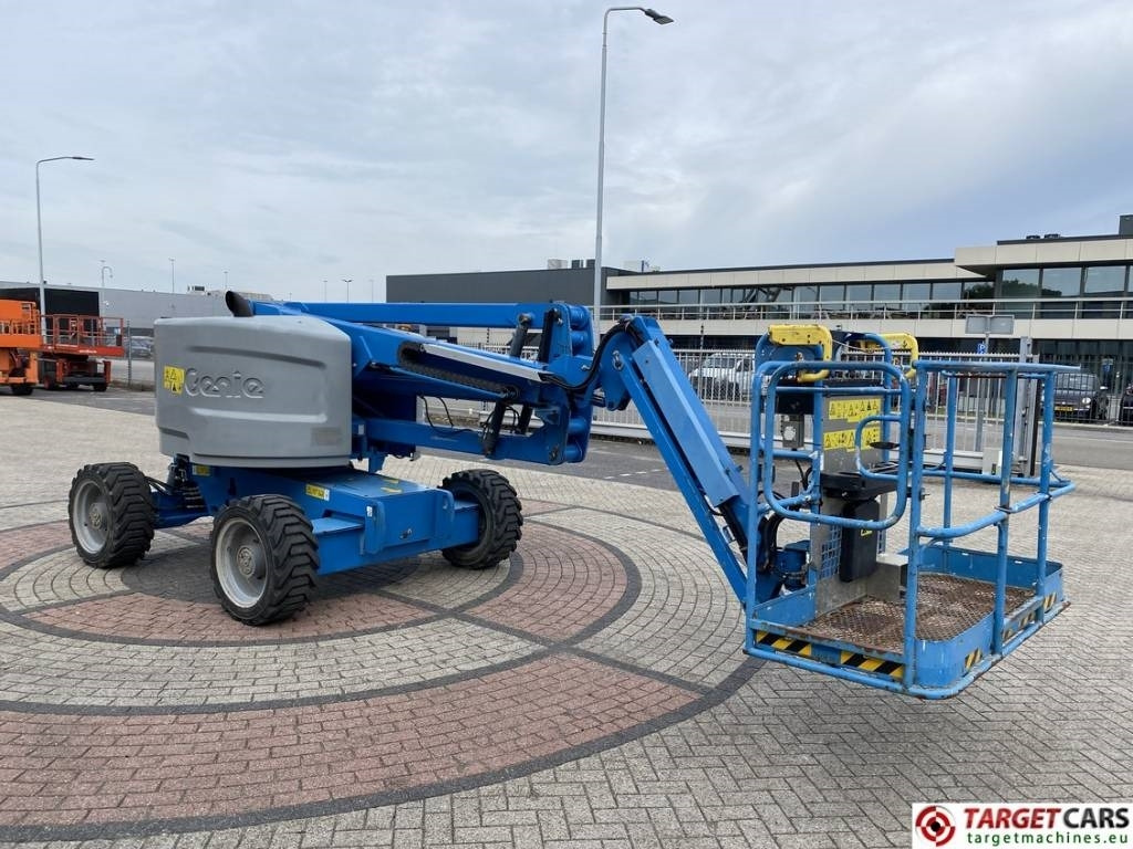 Genie Z-45/25J Diesel 4x4 Articulated Boom Lift 1605cm  - Xe nâng người nhiều khớp nối: hình 2 Genie Z-45/25J Diesel 4x4 Articulated Boom Lift 1605cm  - Xe nâng người nhiều khớp nối: hình 2