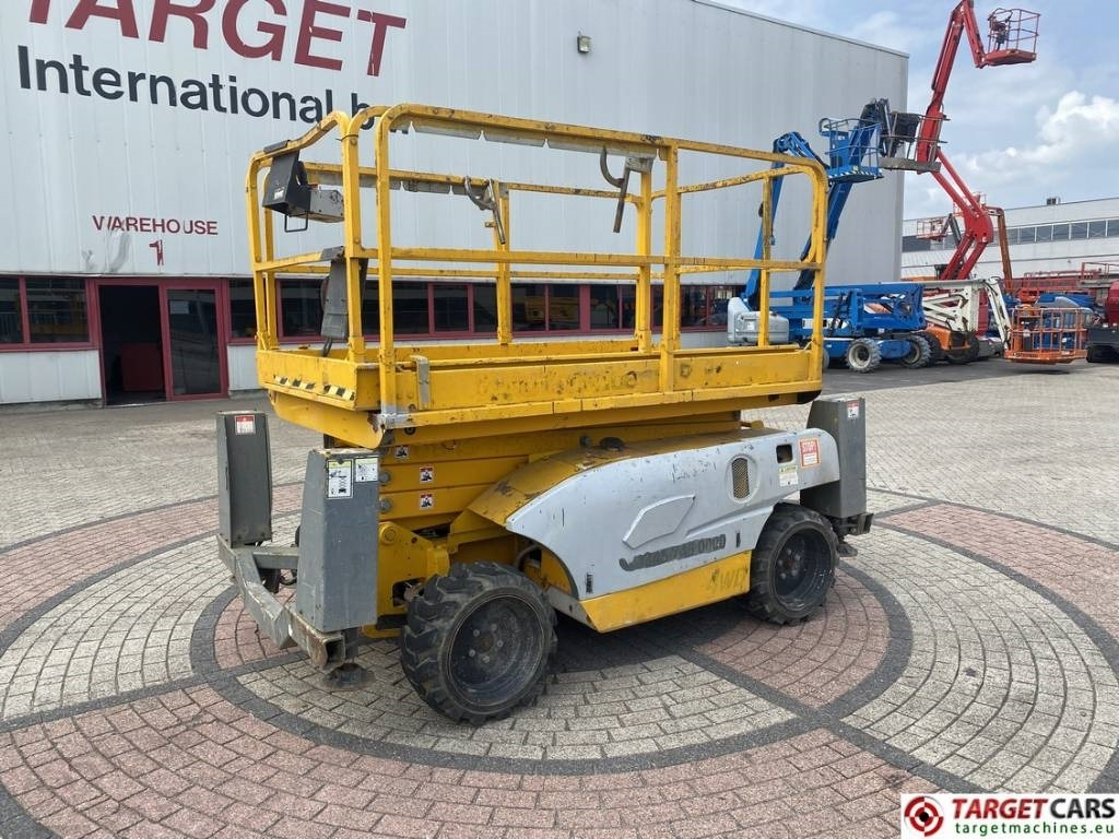 Haulotte Compact 10DX Diesel 4x4 Scissor 1015cm DEFECT - Máy nâng người hình kéo: hình 1 Haulotte Compact 10DX Diesel 4x4 Scissor 1015cm DEFECT - Máy nâng người hình kéo: hình 1
