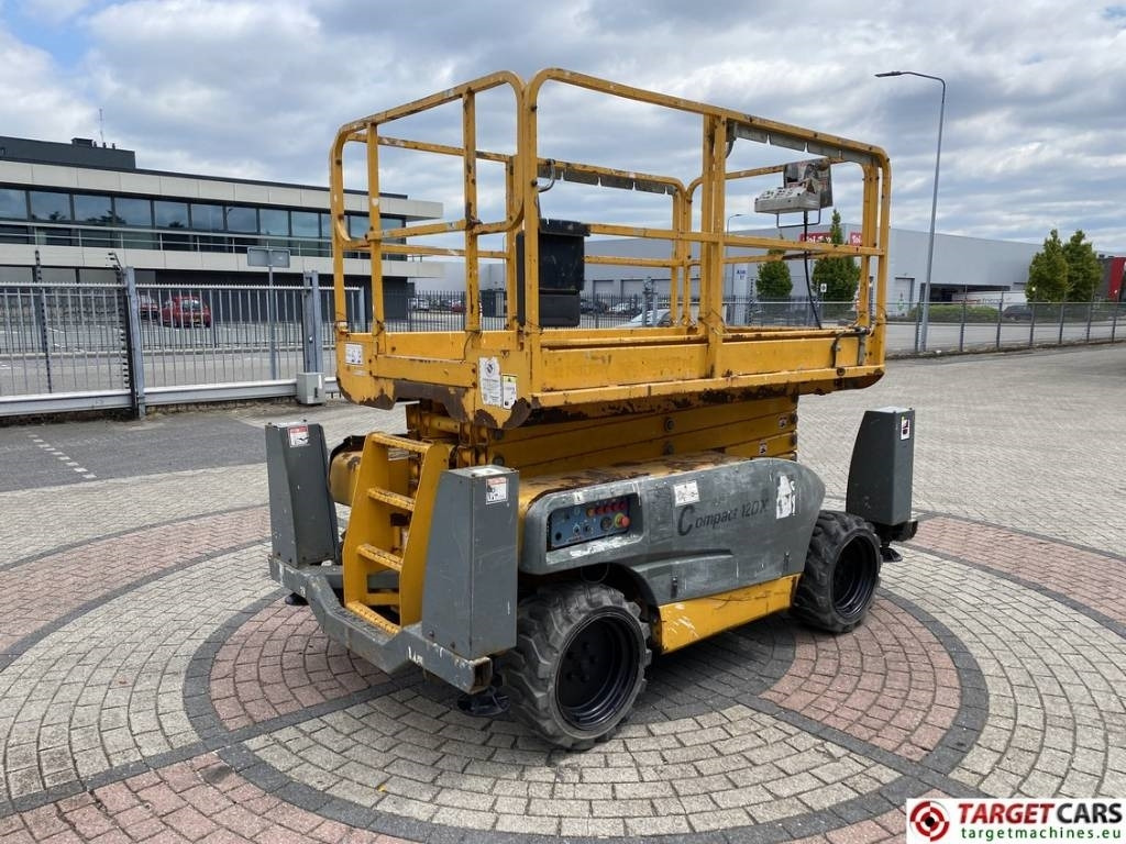 Haulotte Compact 12DX Diesel 4x4 Scissor Work Lift 1206cm - Máy nâng người hình kéo: hình 3 Haulotte Compact 12DX Diesel 4x4 Scissor Work Lift 1206cm - Máy nâng người hình kéo: hình 3