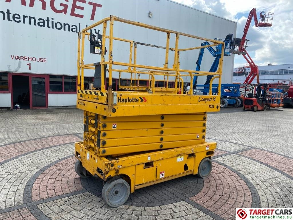 Haulotte Compact 14 Electric Scissor Work Lift 1385cm  - Máy nâng người hình kéo: hình 1 Haulotte Compact 14 Electric Scissor Work Lift 1385cm  - Máy nâng người hình kéo: hình 1