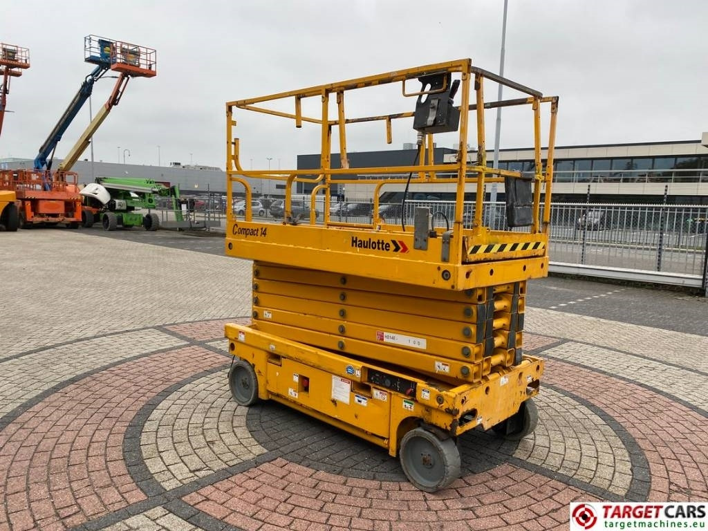 Haulotte Compact 14 Electric Scissor Work Lift 1385cm - Máy nâng người hình kéo: hình 2 Haulotte Compact 14 Electric Scissor Work Lift 1385cm - Máy nâng người hình kéo: hình 2
