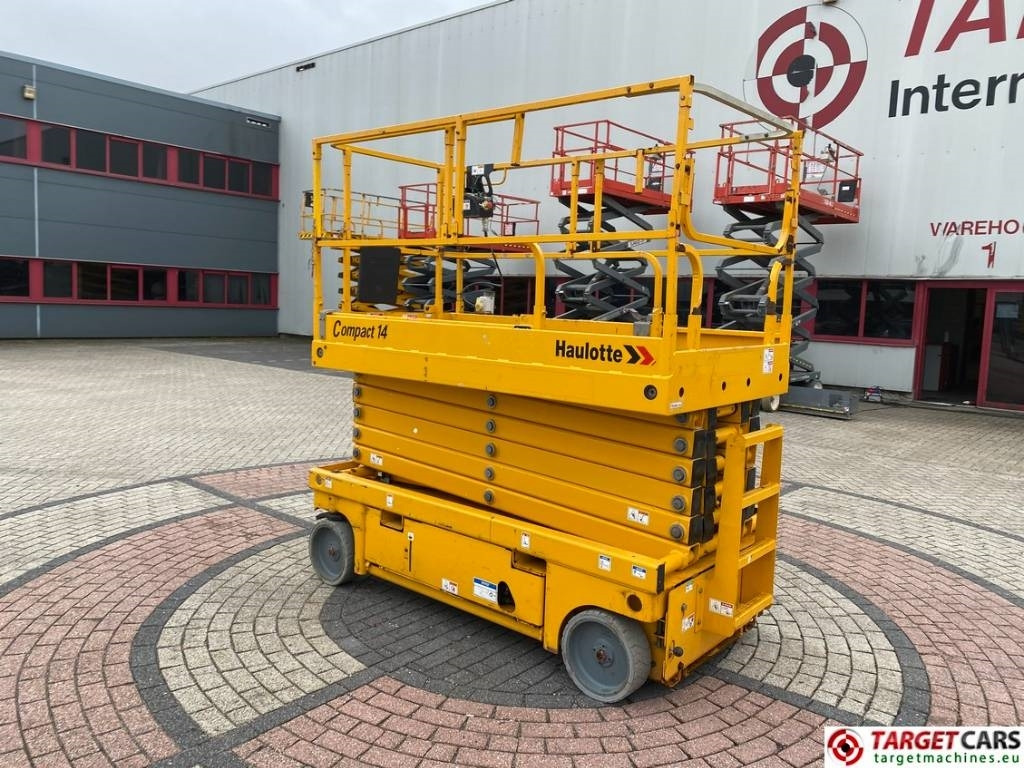 Haulotte Compact 14 Electric Scissor Work Lift 1385cm - Máy nâng người hình kéo: hình 4 Haulotte Compact 14 Electric Scissor Work Lift 1385cm - Máy nâng người hình kéo: hình 4