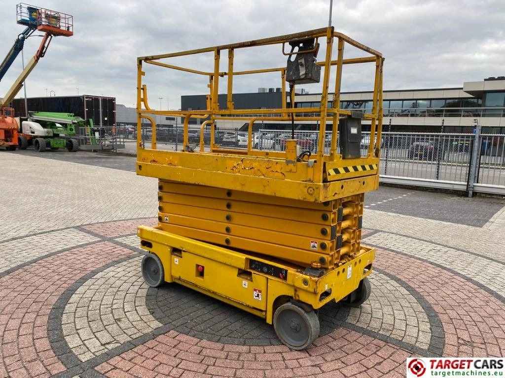 Haulotte Compact 14 Electric Scissor Work Lift 1385cm - Máy nâng người hình kéo: hình 2 Haulotte Compact 14 Electric Scissor Work Lift 1385cm - Máy nâng người hình kéo: hình 2