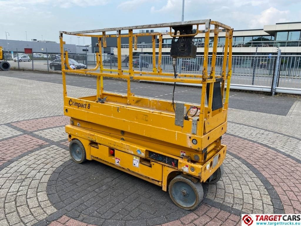 Haulotte Compact 8 Electric Scissor Work Lift 818cm - Máy nâng người hình kéo: hình 2 Haulotte Compact 8 Electric Scissor Work Lift 818cm - Máy nâng người hình kéo: hình 2