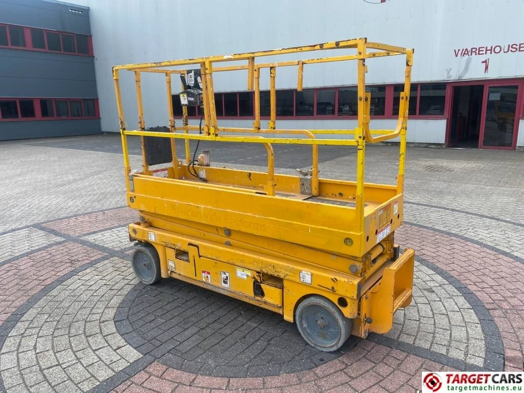 Haulotte Compact 8 Electric Scissor Work Lift 818cm - Máy nâng người hình kéo: hình 4 Haulotte Compact 8 Electric Scissor Work Lift 818cm - Máy nâng người hình kéo: hình 4