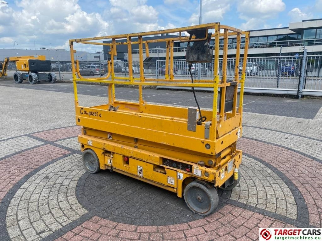 Haulotte Compact 8 Electric Scissor Work Lift 818cm - Máy nâng người hình kéo: hình 2 Haulotte Compact 8 Electric Scissor Work Lift 818cm - Máy nâng người hình kéo: hình 2