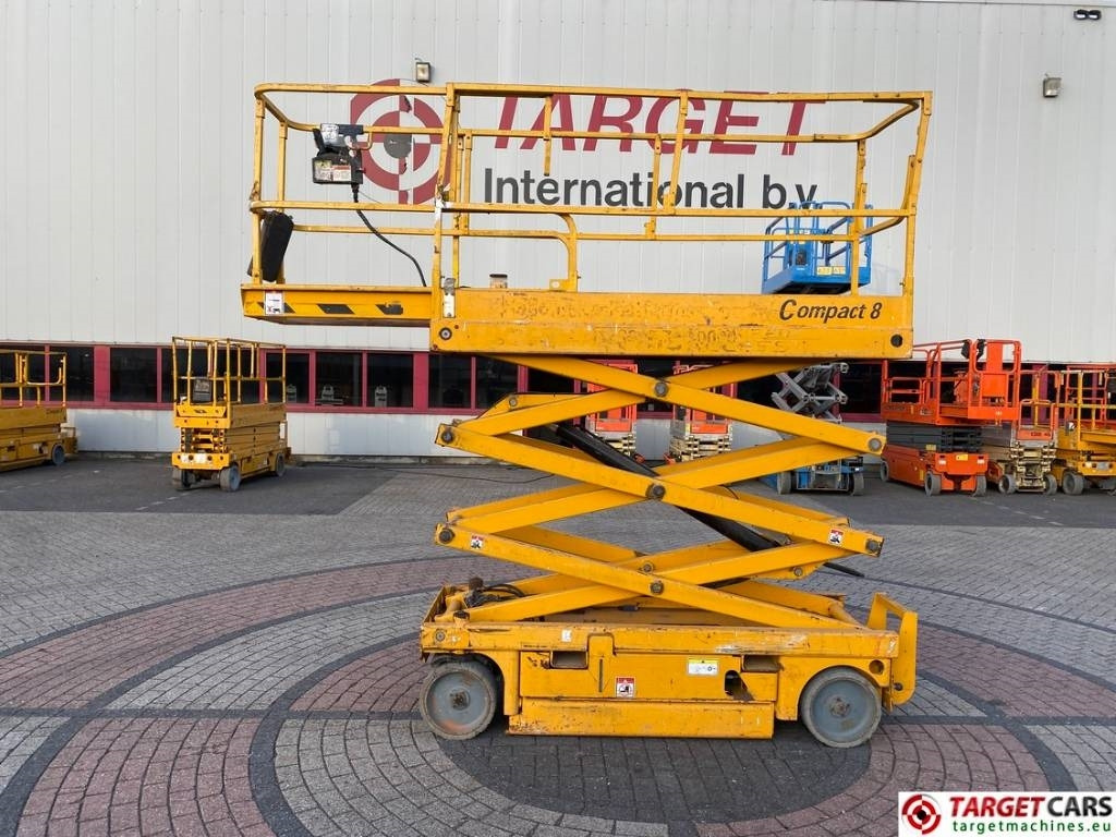 Haulotte Compact 8 Electric Scissor Work Lift 818cm - Máy nâng người hình kéo: hình 5 Haulotte Compact 8 Electric Scissor Work Lift 818cm - Máy nâng người hình kéo: hình 5