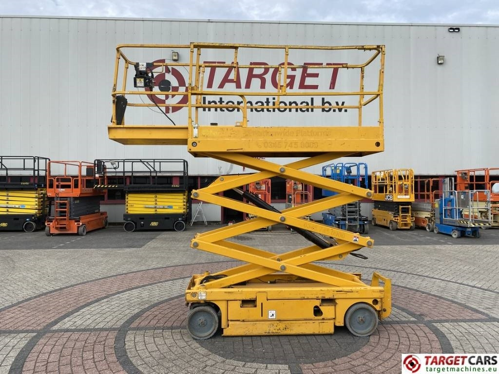 Haulotte Compact 8 Electric Scissor Work Lift 818cm - Máy nâng người hình kéo: hình 5 Haulotte Compact 8 Electric Scissor Work Lift 818cm - Máy nâng người hình kéo: hình 5
