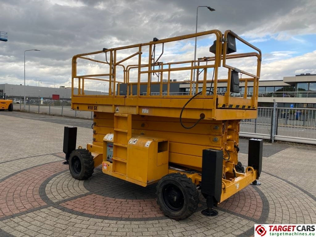 Haulotte H18SDX Diesel H18SX Scissor 4x4 Work Lift 1800cm - Máy nâng người hình kéo: hình 2 Haulotte H18SDX Diesel H18SX Scissor 4x4 Work Lift 1800cm - Máy nâng người hình kéo: hình 2