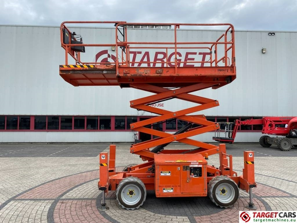 JLG 260MRT Diesel 4x4 Scissor Workj Lift 992cm - Máy nâng người hình kéo: hình 5 JLG 260MRT Diesel 4x4 Scissor Workj Lift 992cm - Máy nâng người hình kéo: hình 5