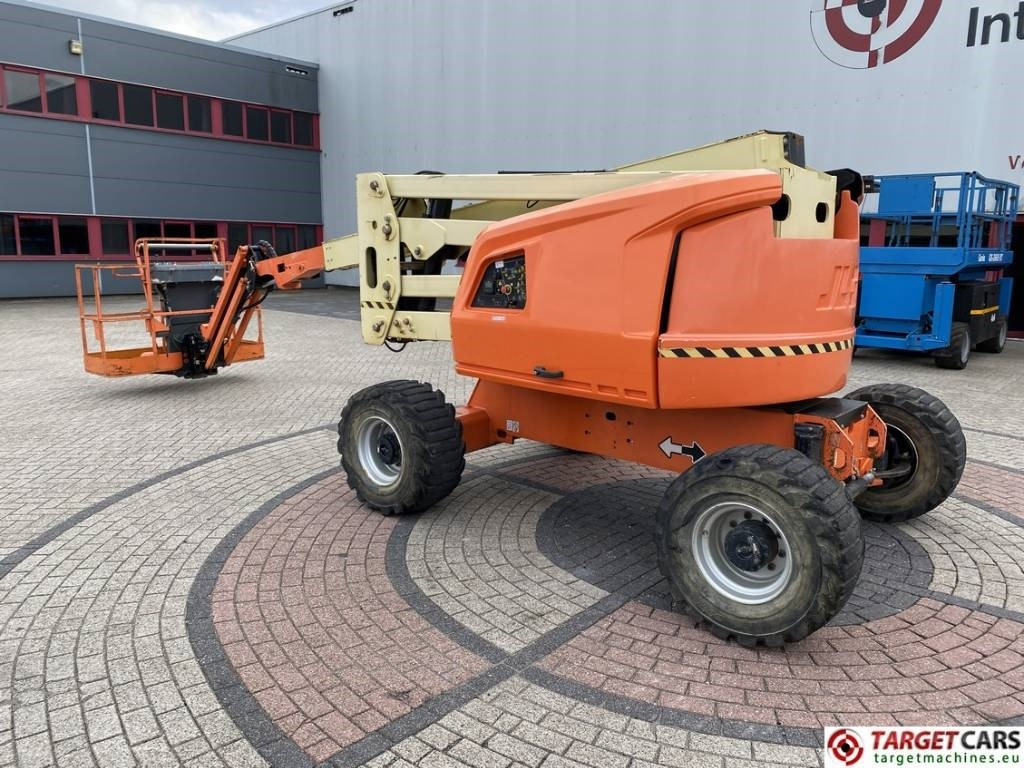 JLG 520AJ Articulated 4x4 Diesel Boom Work Lift 1800cm - Xe nâng người nhiều khớp nối: hình 4 JLG 520AJ Articulated 4x4 Diesel Boom Work Lift 1800cm - Xe nâng người nhiều khớp nối: hình 4