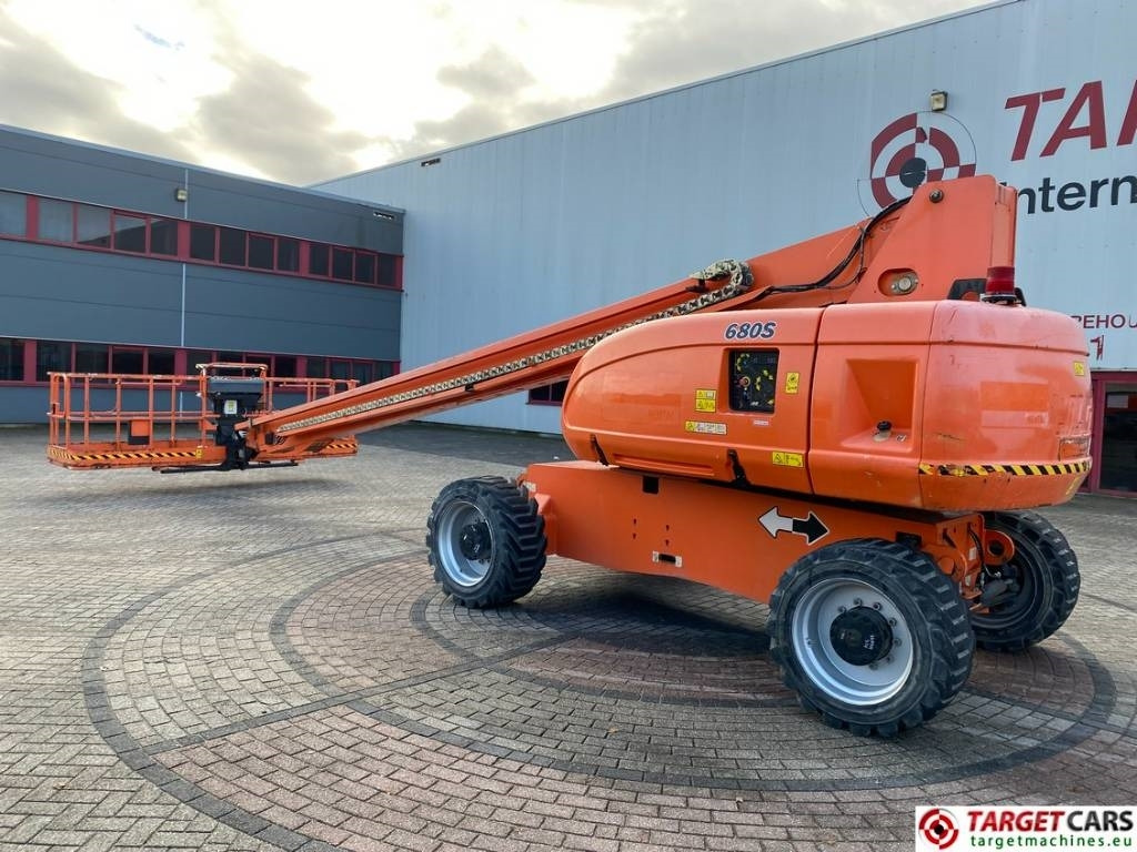 JLG 680S Telescopic 4x4 Diesel Boom Work Lift 2273cm - Xe nâng người hình viễn vọng kính: hình 4 JLG 680S Telescopic 4x4 Diesel Boom Work Lift 2273cm - Xe nâng người hình viễn vọng kính: hình 4