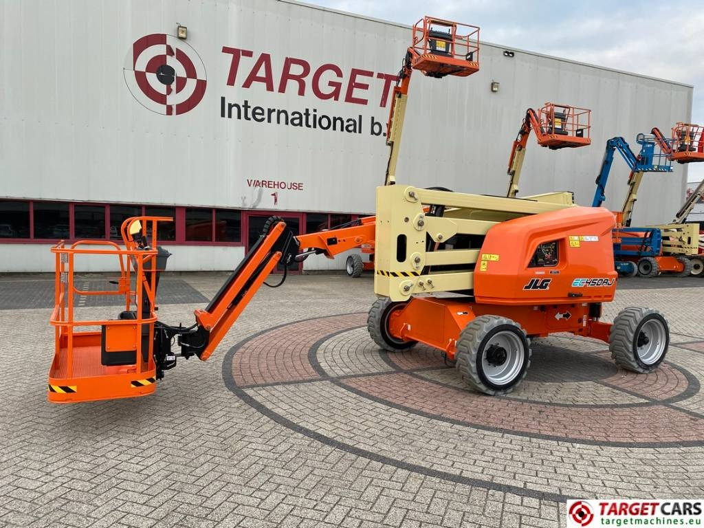 JLG EC450AJ Lithium-Ion Articulated Boom Lift 1572cm - Xe nâng người nhiều khớp nối: hình 1 JLG EC450AJ Lithium-Ion Articulated Boom Lift 1572cm - Xe nâng người nhiều khớp nối: hình 1
