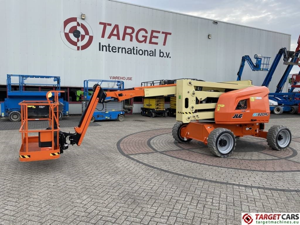 JLG EC520AJ Articulated Electric Boom Work Lift 1800cm - Xe nâng người nhiều khớp nối: hình 1 JLG EC520AJ Articulated Electric Boom Work Lift 1800cm - Xe nâng người nhiều khớp nối: hình 1
