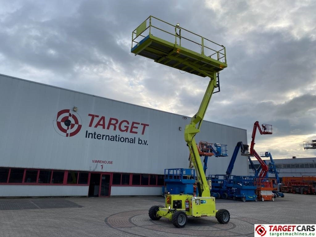 MEC 2684RT Diesel 4x4 Scissor Lift Speed-Level 992cm - Máy nâng người hình kéo: hình 5 MEC 2684RT Diesel 4x4 Scissor Lift Speed-Level 992cm - Máy nâng người hình kéo: hình 5