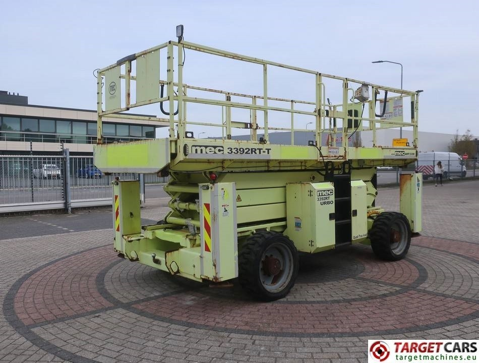 MEC 3392RT-T Diesel 4x4 Scissor Work LIft 1200cm - Máy nâng người hình kéo: hình 3 MEC 3392RT-T Diesel 4x4 Scissor Work LIft 1200cm - Máy nâng người hình kéo: hình 3
