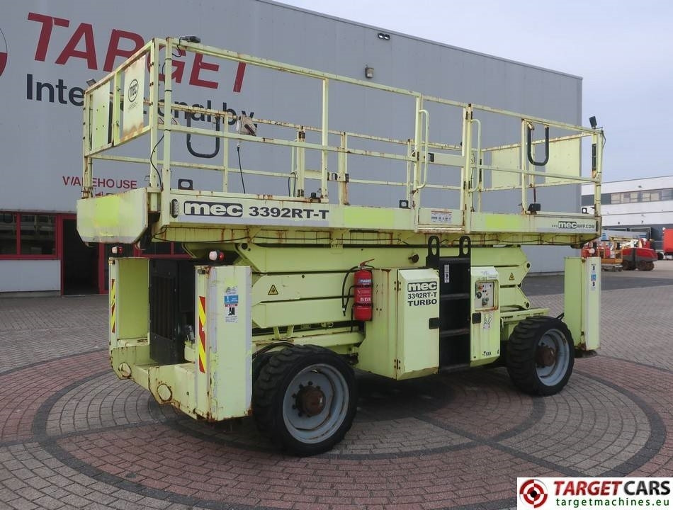 MEC 3392RT-T Diesel 4x4 Scissor Work Lift 1200cm - Máy nâng người hình kéo: hình 1 MEC 3392RT-T Diesel 4x4 Scissor Work Lift 1200cm - Máy nâng người hình kéo: hình 1