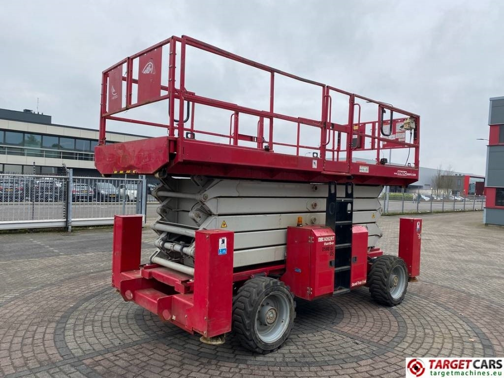 MEC 6092RT Diesel 4x4 Scissor Work LIft 2020cm - Máy nâng người hình kéo: hình 3 MEC 6092RT Diesel 4x4 Scissor Work LIft 2020cm - Máy nâng người hình kéo: hình 3