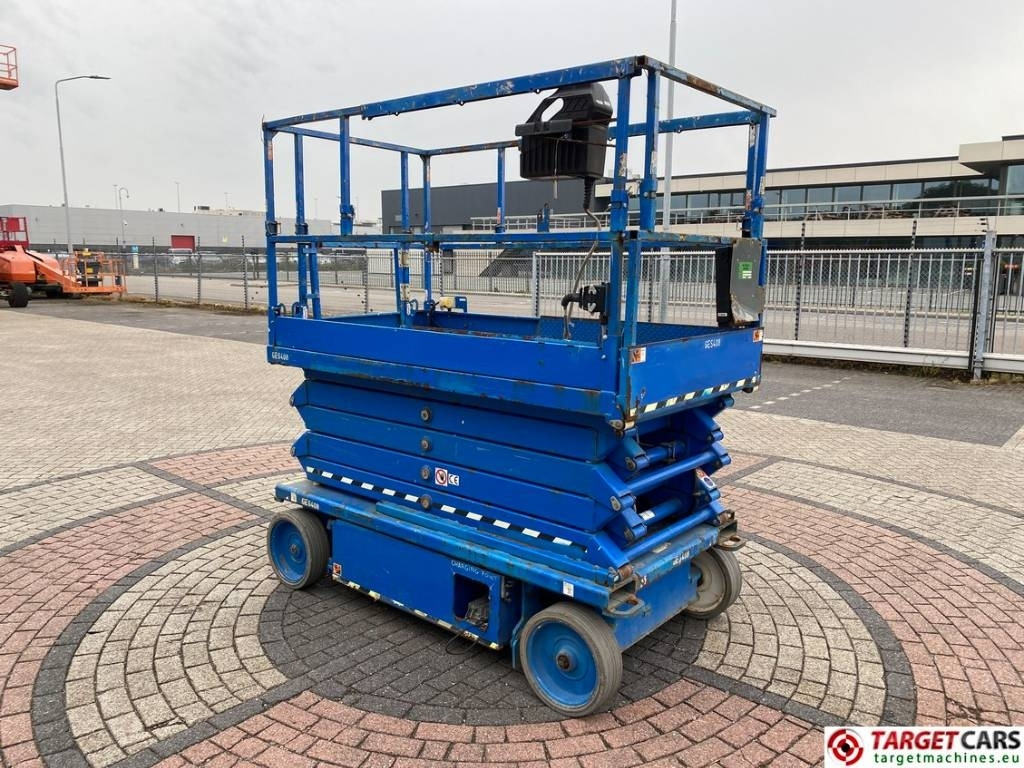SkyJack SJ4732 Electric 4732 Scissor Work Lift 1165cm - Máy nâng người hình kéo: hình 2 SkyJack SJ4732 Electric 4732 Scissor Work Lift 1165cm - Máy nâng người hình kéo: hình 2