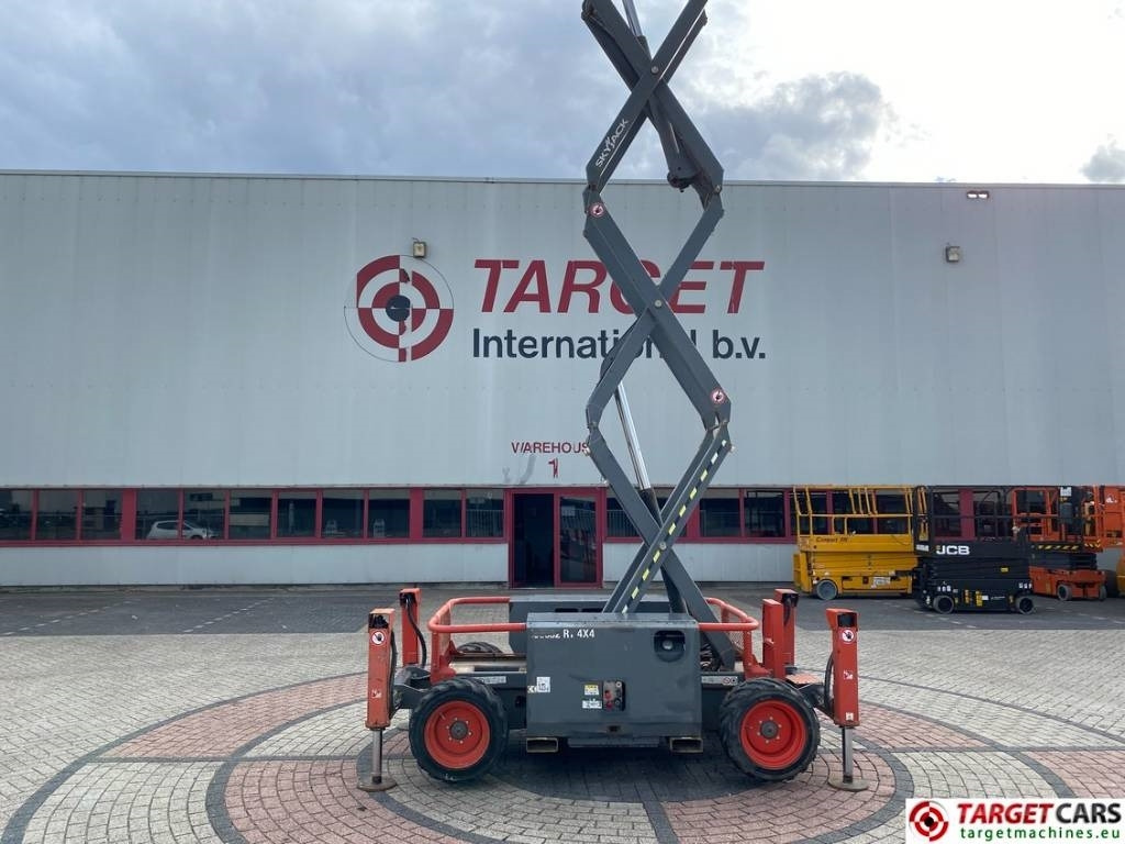 Máy nâng người hình kéo SkyJack SJ6832RT Diesel 4x4 Scissor 6832 Work Lift 1180cm: hình 19 Máy nâng người hình kéo SkyJack SJ6832RT Diesel 4x4 Scissor 6832 Work Lift 1180cm: hình 19