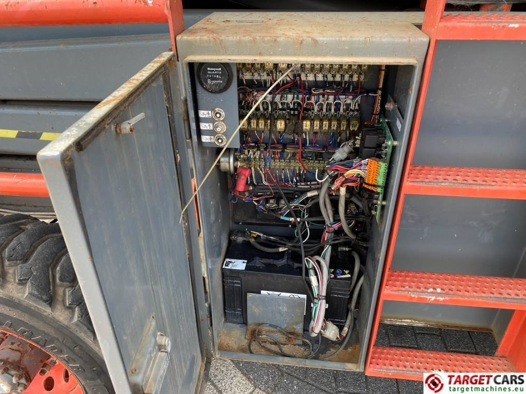 Máy nâng người hình kéo SkyJack SJ8841 RT Diesel 4x4 Scissor Work Lift 1430cm: hình 14 Máy nâng người hình kéo SkyJack SJ8841 RT Diesel 4x4 Scissor Work Lift 1430cm: hình 14