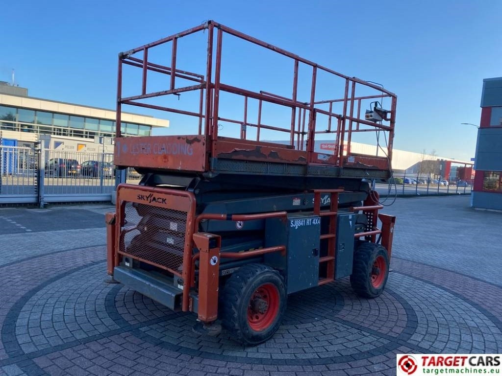 SkyJack SJ8841 RT Diesel 4x4 Scissor Work Lift 1430cm - Máy nâng người hình kéo: hình 3 SkyJack SJ8841 RT Diesel 4x4 Scissor Work Lift 1430cm - Máy nâng người hình kéo: hình 3