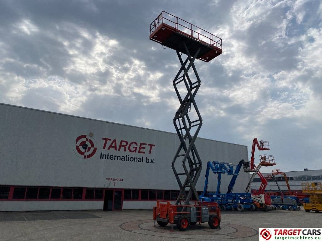 Máy nâng người hình kéo SkyJack SJ8841 RT Diesel 4x4 Scissor Work Lift 1430cm: hình 6 Máy nâng người hình kéo SkyJack SJ8841 RT Diesel 4x4 Scissor Work Lift 1430cm: hình 6