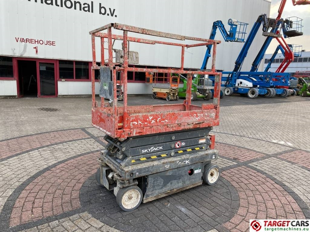 SkyJack SJIII-3219 Electric 3219 Scissor Work Lift 780cm - Máy nâng người hình kéo: hình 1 SkyJack SJIII-3219 Electric 3219 Scissor Work Lift 780cm - Máy nâng người hình kéo: hình 1
