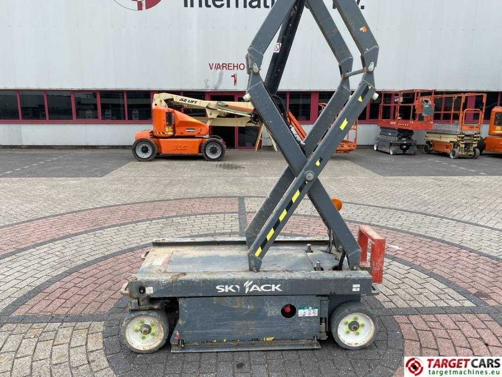 Máy nâng người hình kéo SkyJack SJIII-3219 Electric Scissor Work Lift 780cm: hình 18