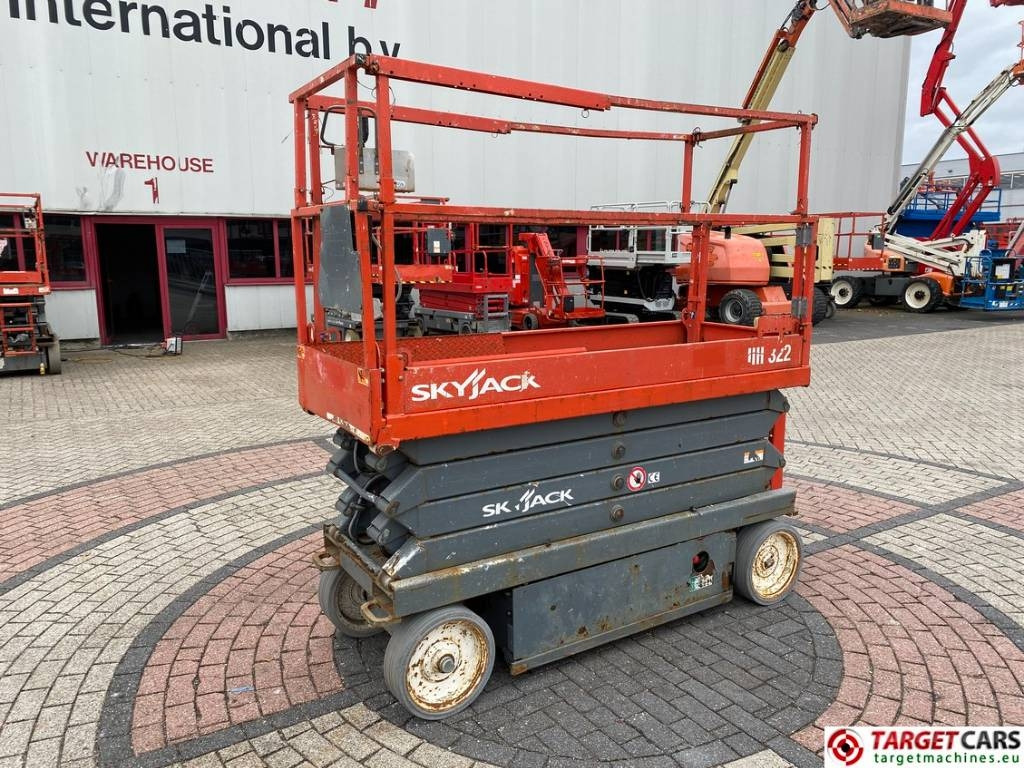 SkyJack SJIII-3226 Electric 3226 Scissor Work Lift 990cm  - Máy nâng người hình kéo: hình 1 SkyJack SJIII-3226 Electric 3226 Scissor Work Lift 990cm  - Máy nâng người hình kéo: hình 1